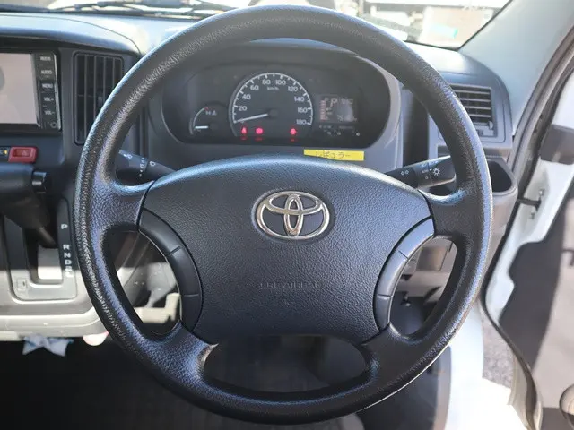 トヨタ ライトエーストラック 5BF-S403U(2WD)の写真4