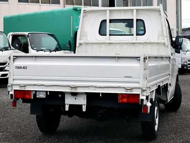 トヨタ タウンエーストラック 5BF-S403U(2WD)の写真3