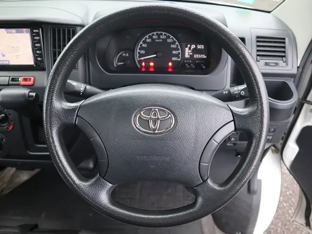 トヨタ タウンエーストラック 5BF-S403U(2WD)の写真4