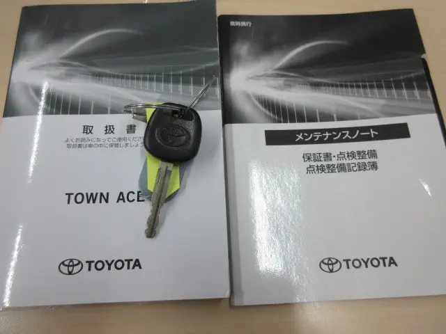 トヨタ タウンエーストラック 5BF-S403U(2WD)の写真5