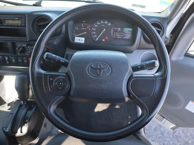 トヨタ ダイナ 2RG-XZU605(2WD)の写真4
