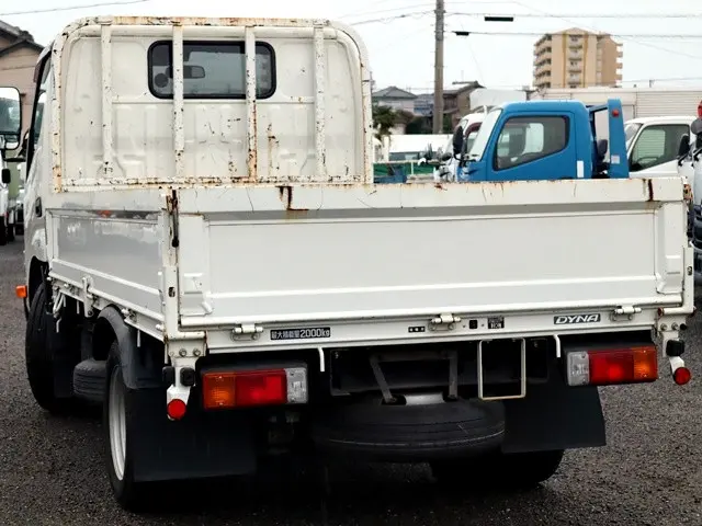 トヨタ ダイナ 2RG-XZU605(2WD)の写真2