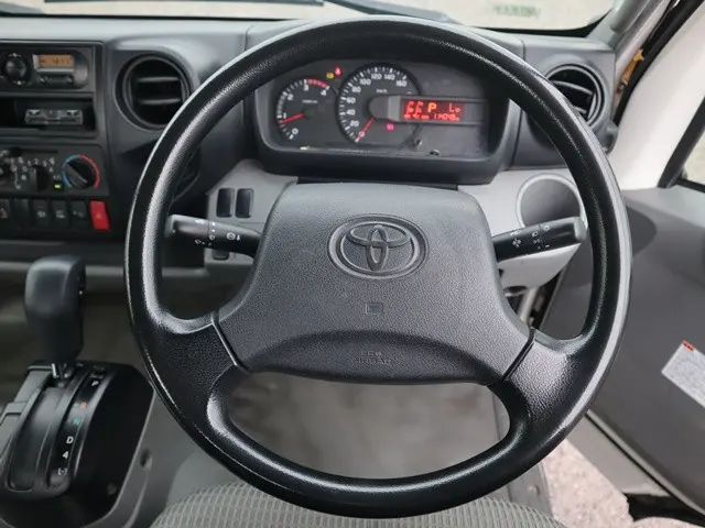 トヨタ ダイナ TPG-XZU710(2WD)の写真4