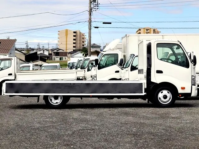 トヨタ ダイナ 2RG-XZC710(2WD)の写真10
