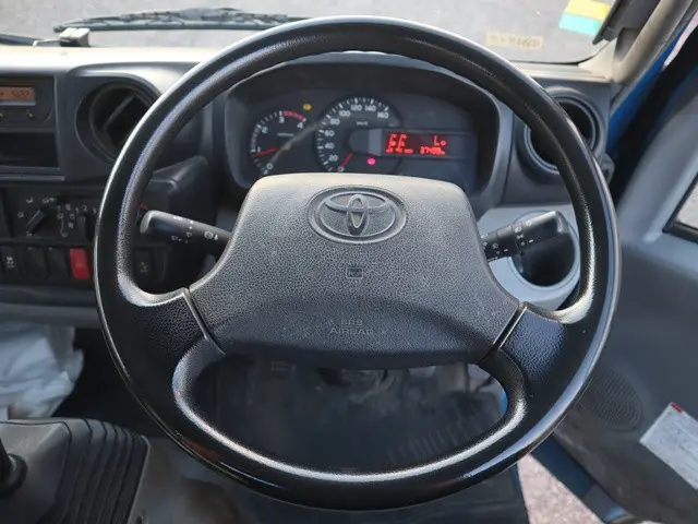 トヨタ ダイナ TKG-XZU645(2WD)の写真4