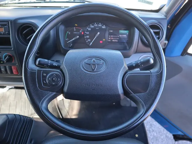 トヨタ ダイナ 2RG-XZC710(2WD)の写真4