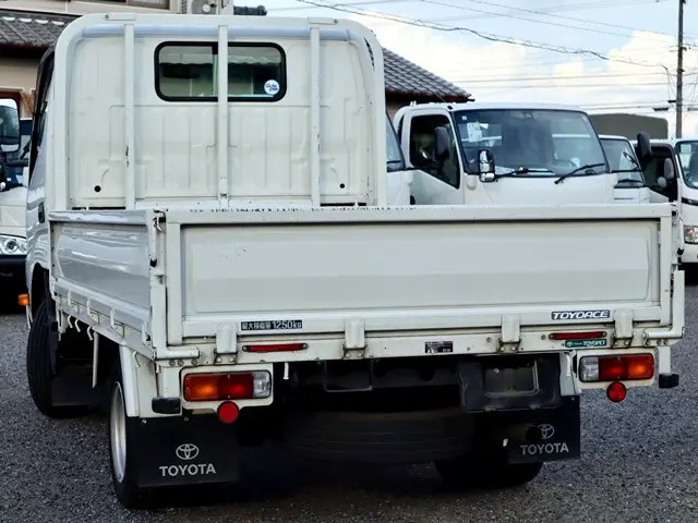 トヨタ トヨエース ABF-TRY220(2WD)の写真2