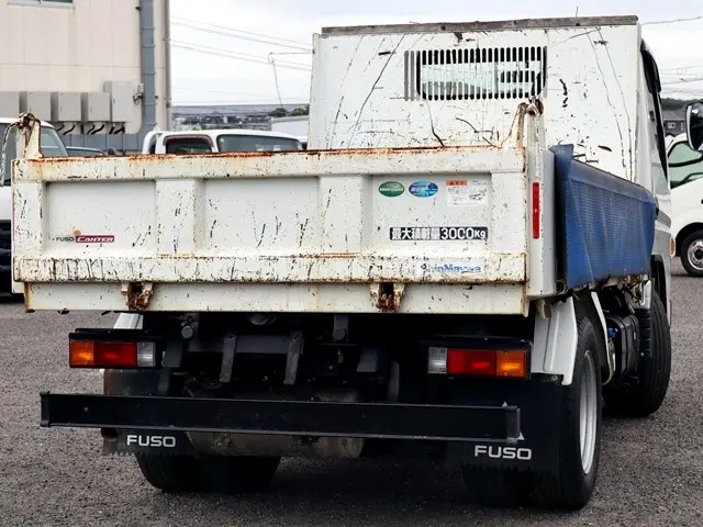 三菱 キャンター 2PG-FBA60(2WD)の写真3