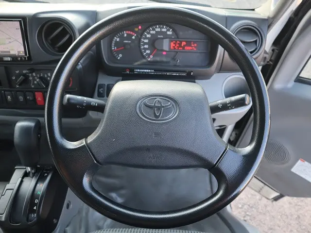 トヨタ ダイナ TKG-XZC605(2WD)の写真4