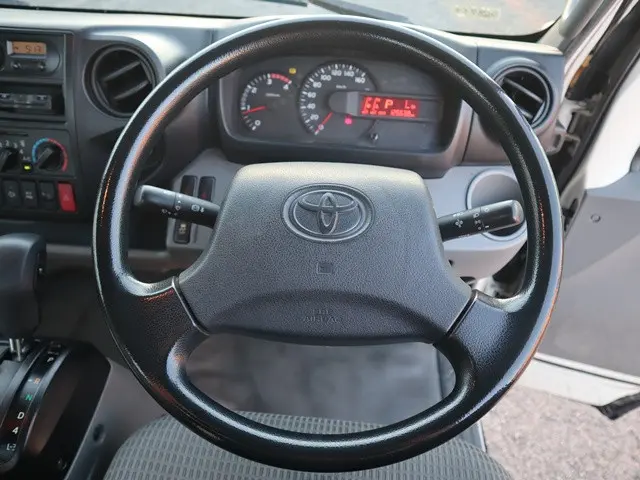 トヨタ ダイナ TPG-XZU710(2WD)の写真4