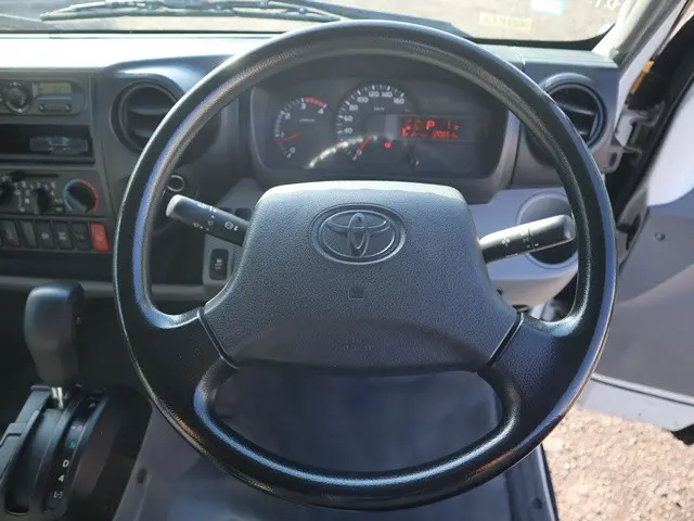 トヨタ ダイナ TPG-XZU710(2WD)の写真4