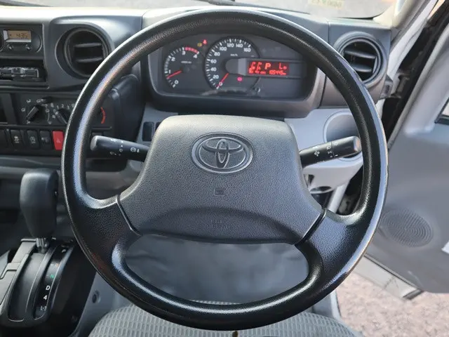 トヨタ ダイナ TPG-XZC605(2WD)の写真4