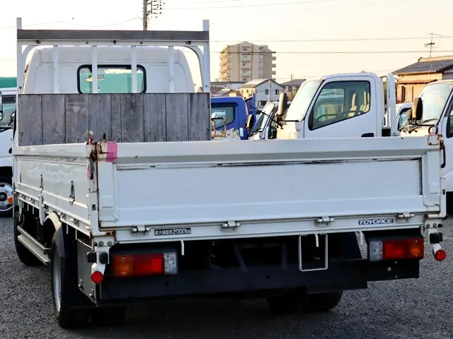 トヨタ トヨエース TPG-XZU655(2WD)の写真2