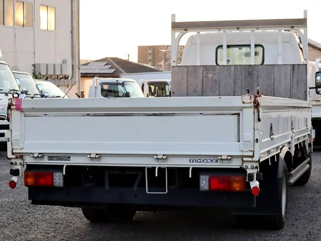 トヨタ トヨエース TPG-XZU655(2WD)の写真3