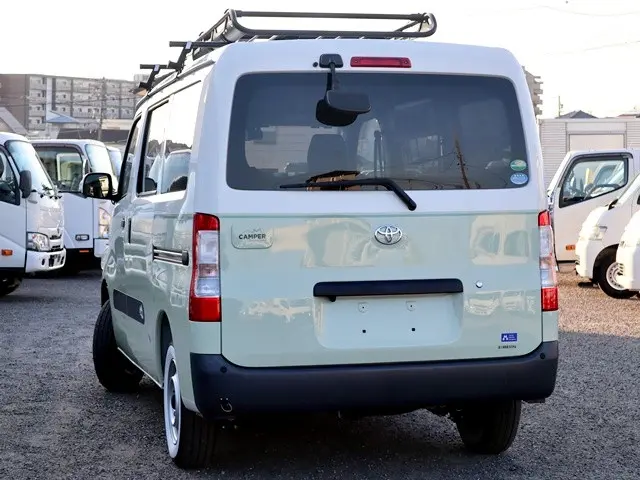 トヨタ タウンエースバン 5BF-S403M(2WD)の写真2