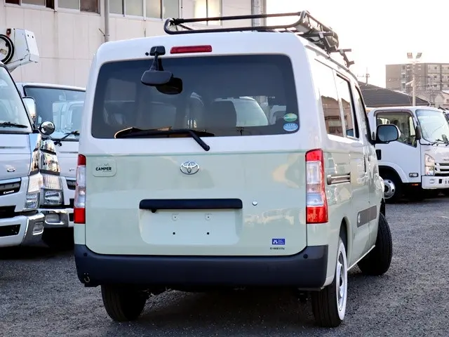 トヨタ タウンエースバン 5BF-S403M(2WD)の写真3