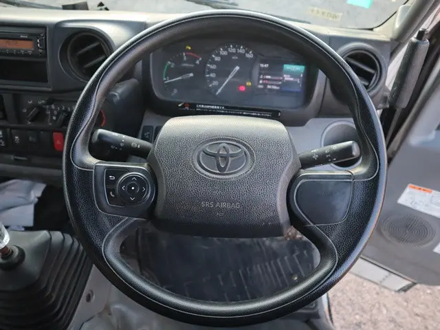 トヨタ ダイナ 2RG-XZU600D(2WD)の写真4