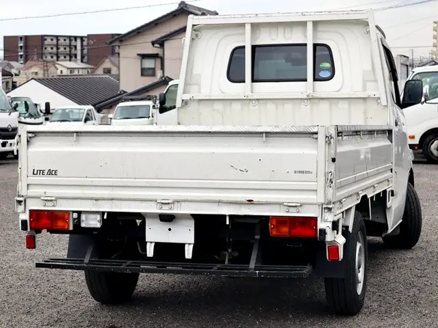 トヨタ ライトエーストラック DBF-S402U(2WD)の写真3
