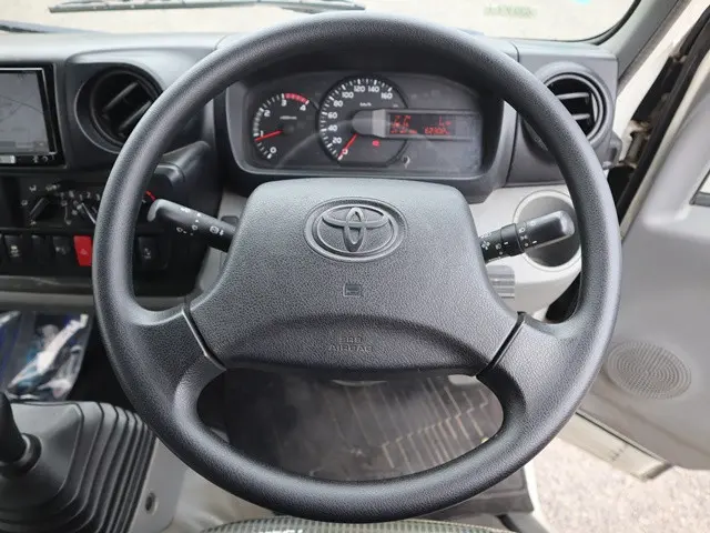 トヨタ ダイナ TKG-XZU605(2WD)の写真4