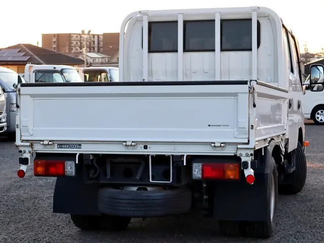 トヨタ ダイナ 2RG-XZU605(2WD)の写真3