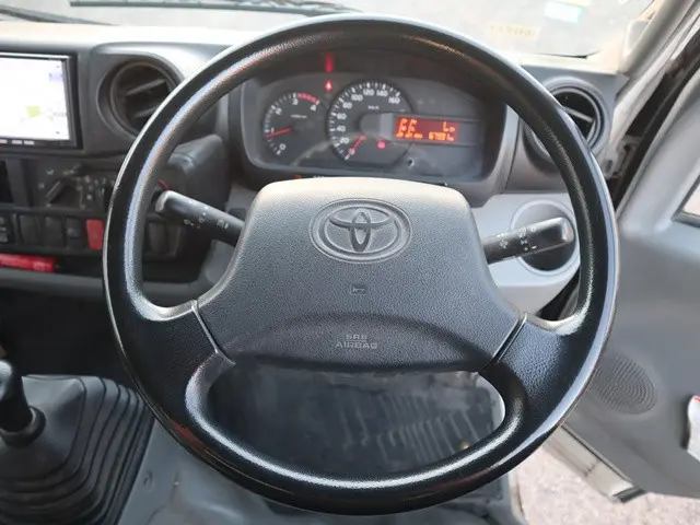 トヨタ トヨエース TKG-XZU655(2WD)の写真4