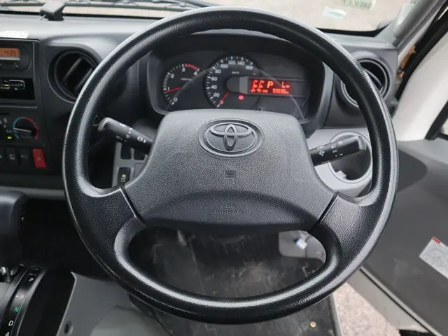 トヨタ ダイナ TPG-XZU710(2WD)の写真4