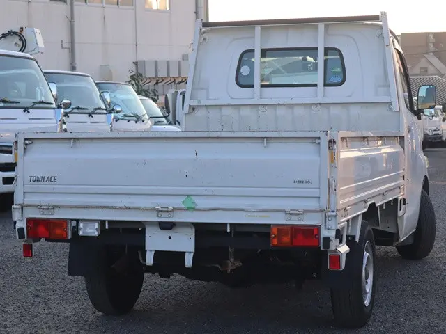 トヨタ タウンエーストラック DBF-S402U(2WD)の写真3