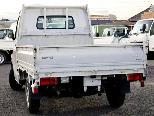 トヨタ タウンエーストラック DBF-S402U(2WD)の写真2