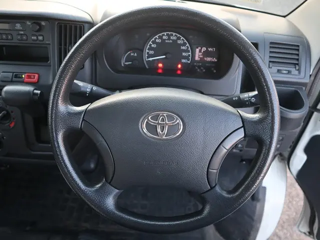 トヨタ タウンエーストラック 5BF-S403U(2WD)の写真4