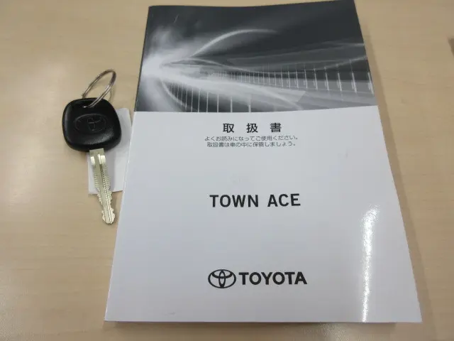トヨタ タウンエーストラック 5BF-S403U(2WD)の写真5