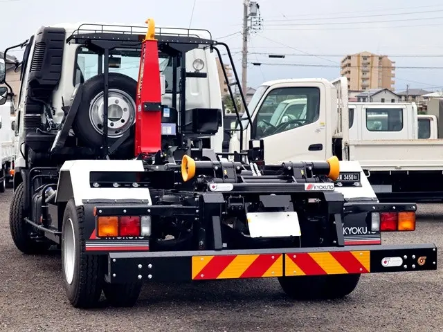 三菱 ファイター 2KG-FK72F(2WD)の写真2