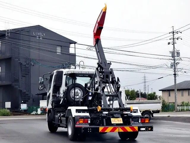 三菱 ファイター 2KG-FK72F(2WD)の写真15