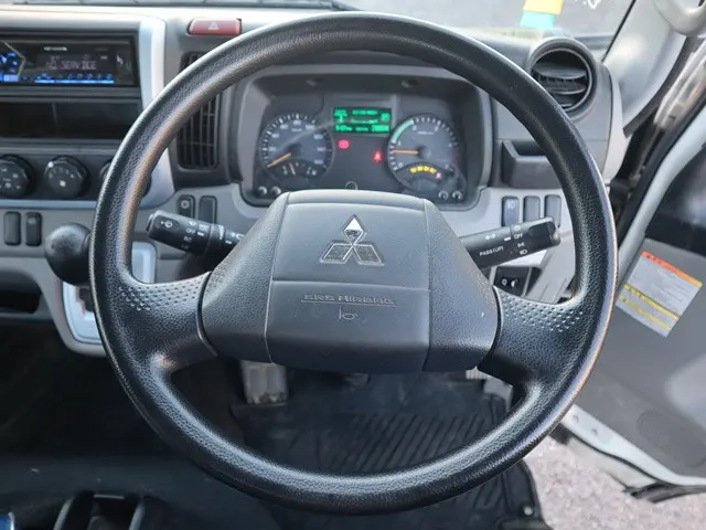 三菱 キャンター TPG-FEA20(2WD)の写真4