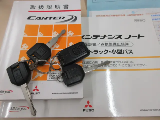 三菱 キャンター TPG-FEA20(2WD)の写真5