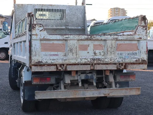 三菱 キャンター 2PG-FBA60(2WD)の写真3
