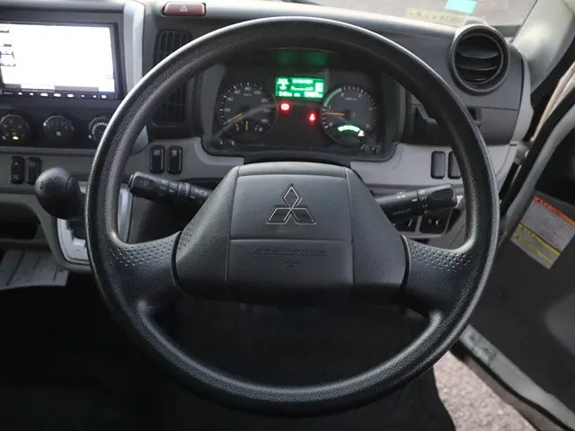 三菱 キャンター 2RG-FEB20(2WD)の写真3