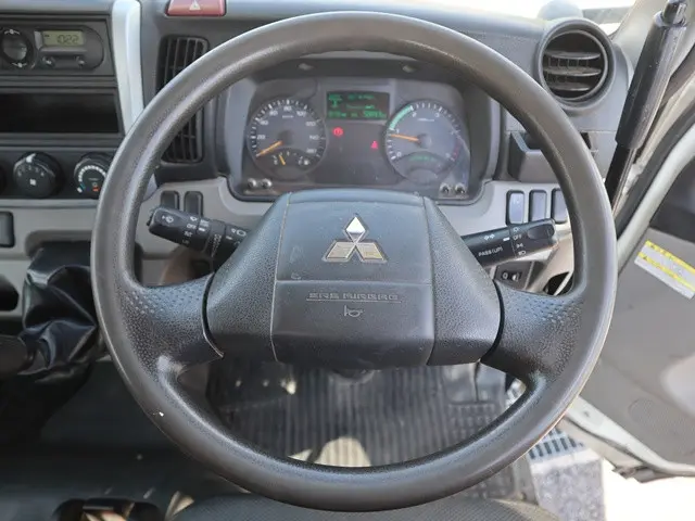 三菱 キャンター TPG-FBA60(2WD)の写真4