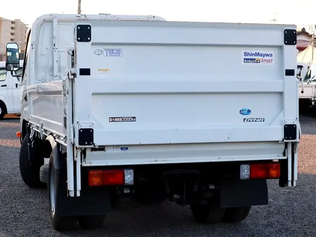 トヨタ ダイナ 2RG-XZC605(2WD)の写真2