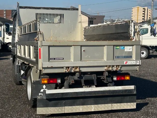 三菱 キャンター 2RG-FBA60(2WD)の写真2