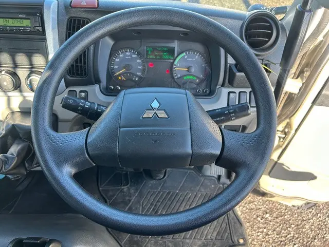 三菱 キャンター 2RG-FBA60(2WD)の写真4