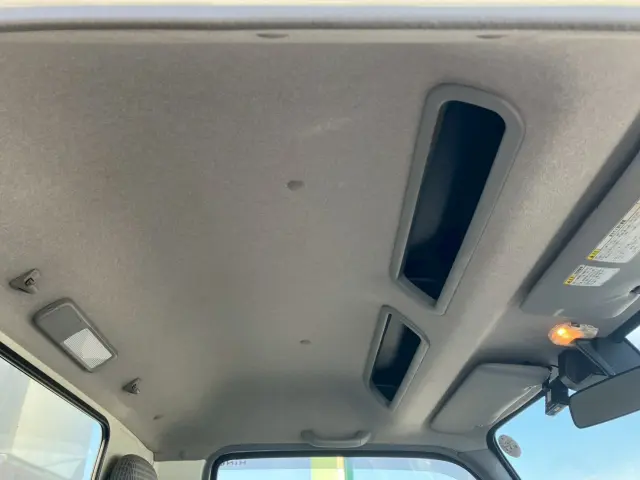 日野 デュトロ TKG-XZU6527M(2WD)の写真32