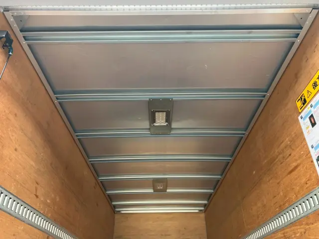 いすゞ エルフ TKG-NMR85AN(2WD)の写真12