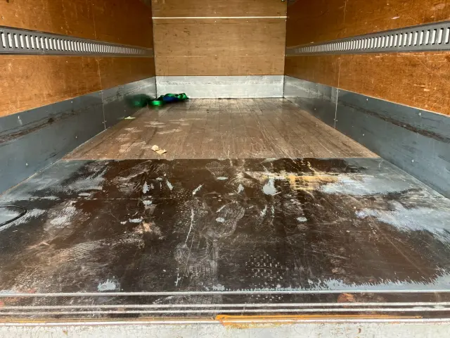 いすゞ エルフ TKG-NMR85AN(2WD)の写真13