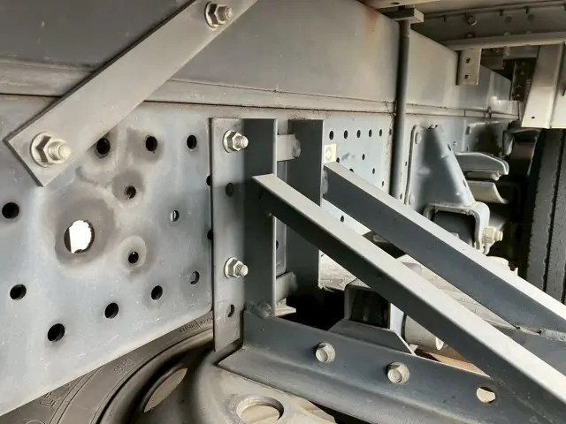 いすゞ エルフ TKG-NMR85AN(2WD)の写真23