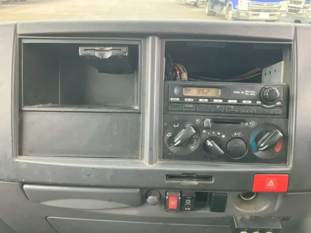 いすゞ エルフ TKG-NMR85AN(2WD)の写真35