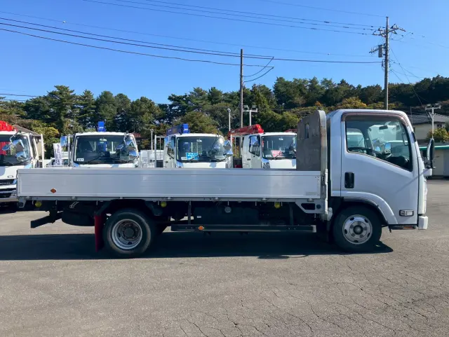 いすゞ エルフ TRG-NMR85AR(2WD)の写真4