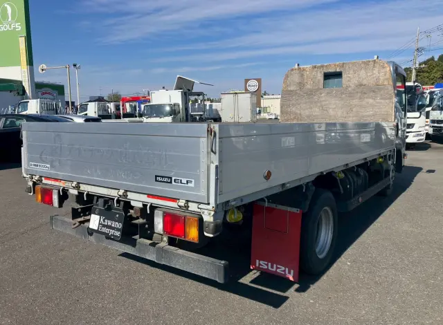 いすゞ エルフ TRG-NMR85AR(2WD)の写真6