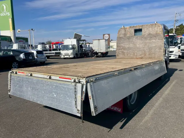 いすゞ エルフ TRG-NMR85AR(2WD)の写真7