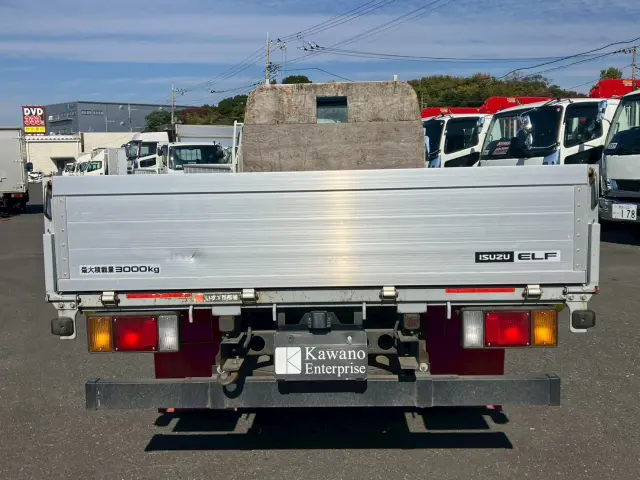 いすゞ エルフ TRG-NMR85AR(2WD)の写真8