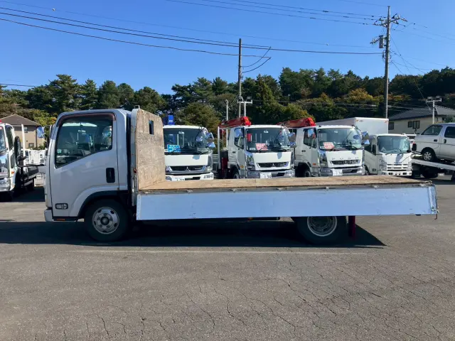 いすゞ エルフ TRG-NMR85AR(2WD)の写真13